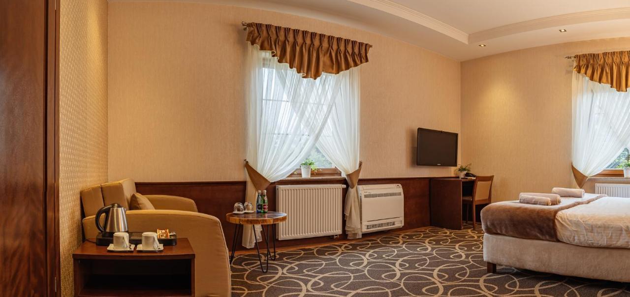 Hotel Dwor Choiny Kazimierzowka Ngoại thất bức ảnh