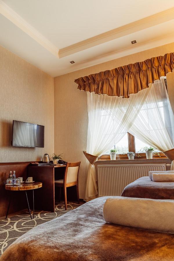 Hotel Dwor Choiny Kazimierzowka Ngoại thất bức ảnh