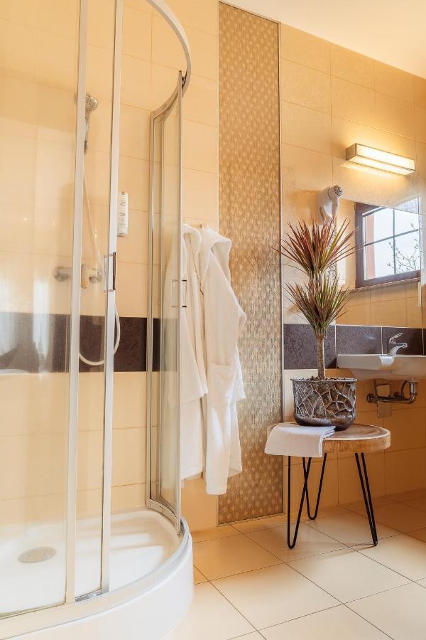 Hotel Dwor Choiny Kazimierzowka Ngoại thất bức ảnh