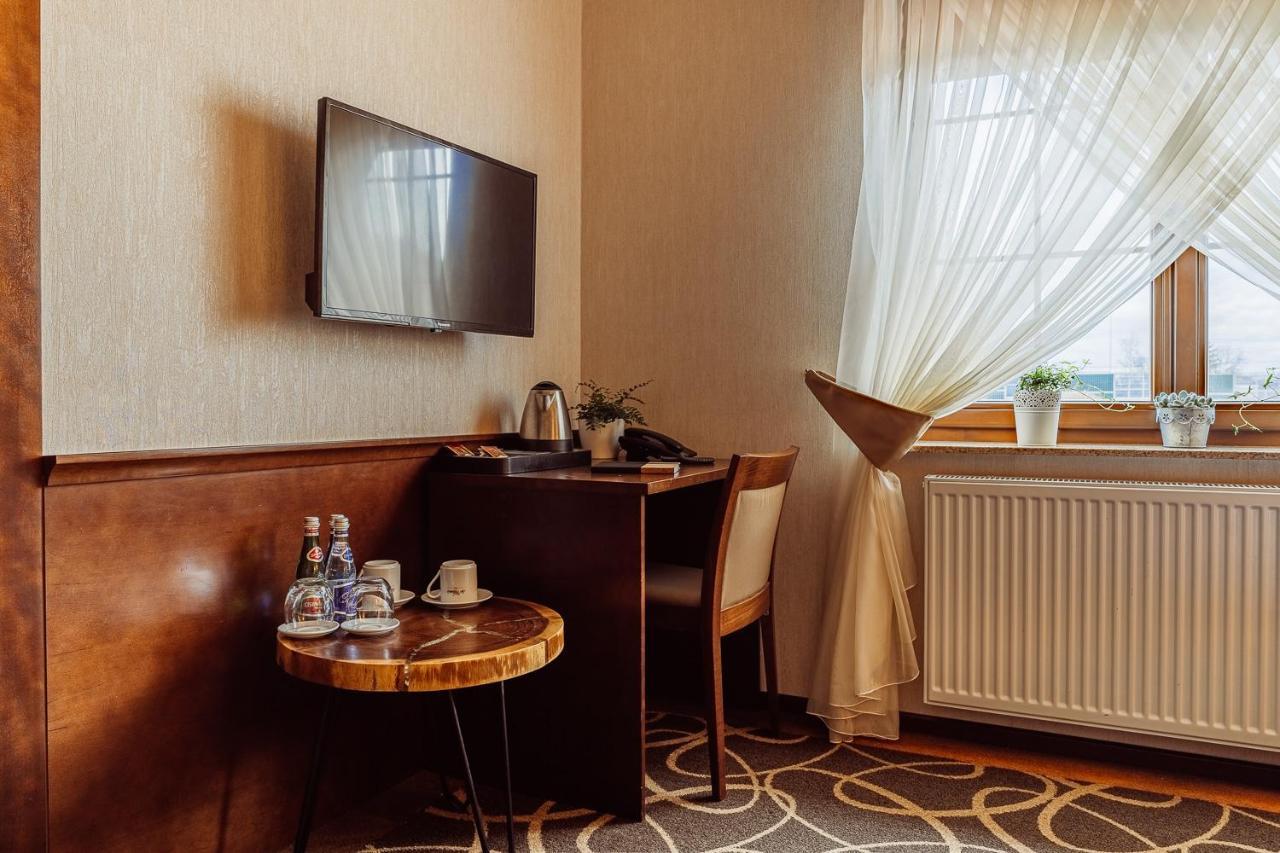 Hotel Dwor Choiny Kazimierzowka Ngoại thất bức ảnh