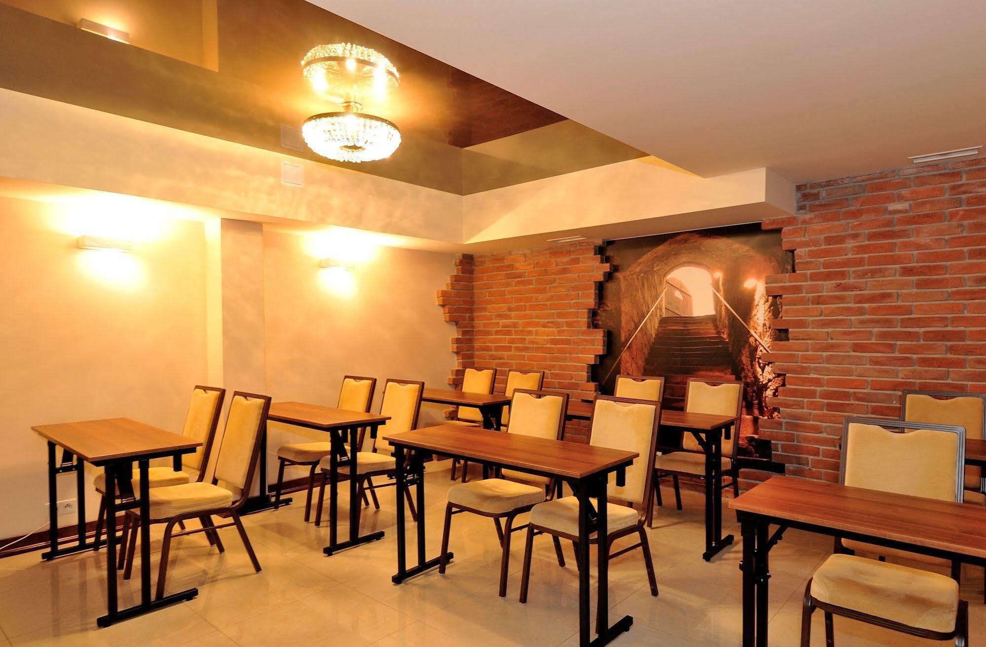 Hotel Dwor Choiny Kazimierzowka Ngoại thất bức ảnh