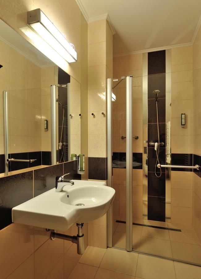 Hotel Dwor Choiny Kazimierzowka Ngoại thất bức ảnh