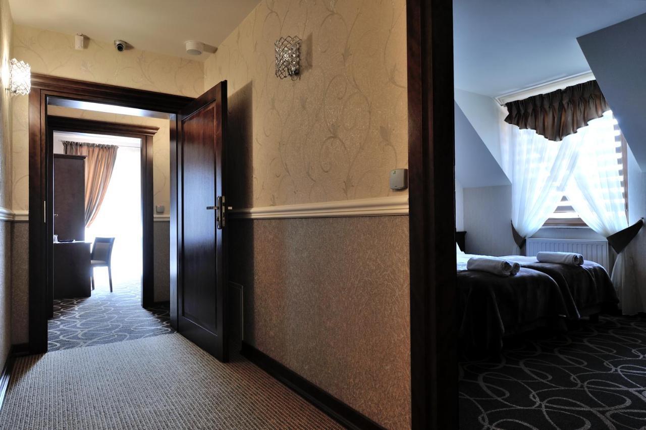 Hotel Dwor Choiny Kazimierzowka Ngoại thất bức ảnh